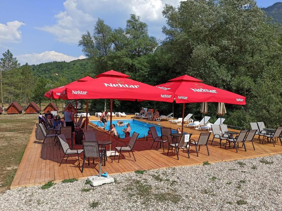 Camp Sutjeska Hotel Tjentiste Kültér fotó