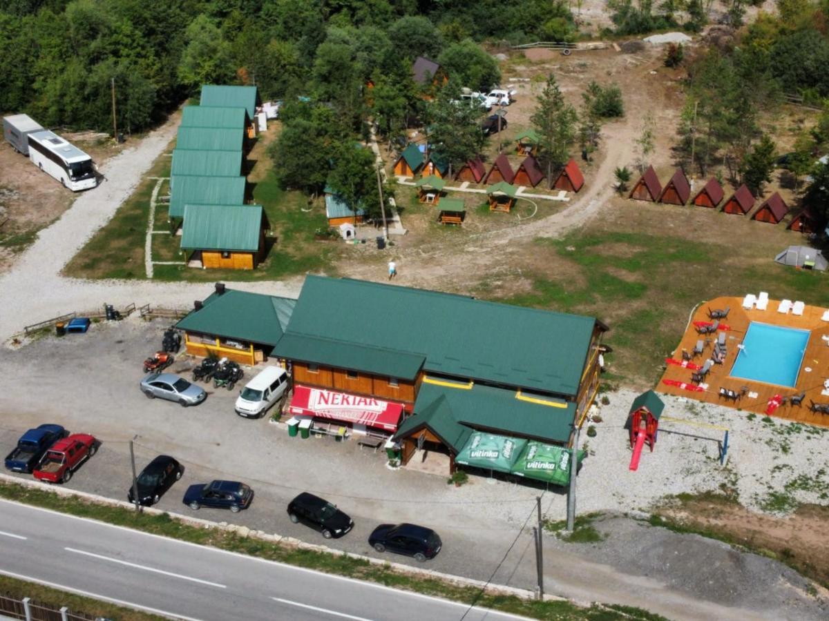 Camp Sutjeska Hotel Tjentiste Kültér fotó