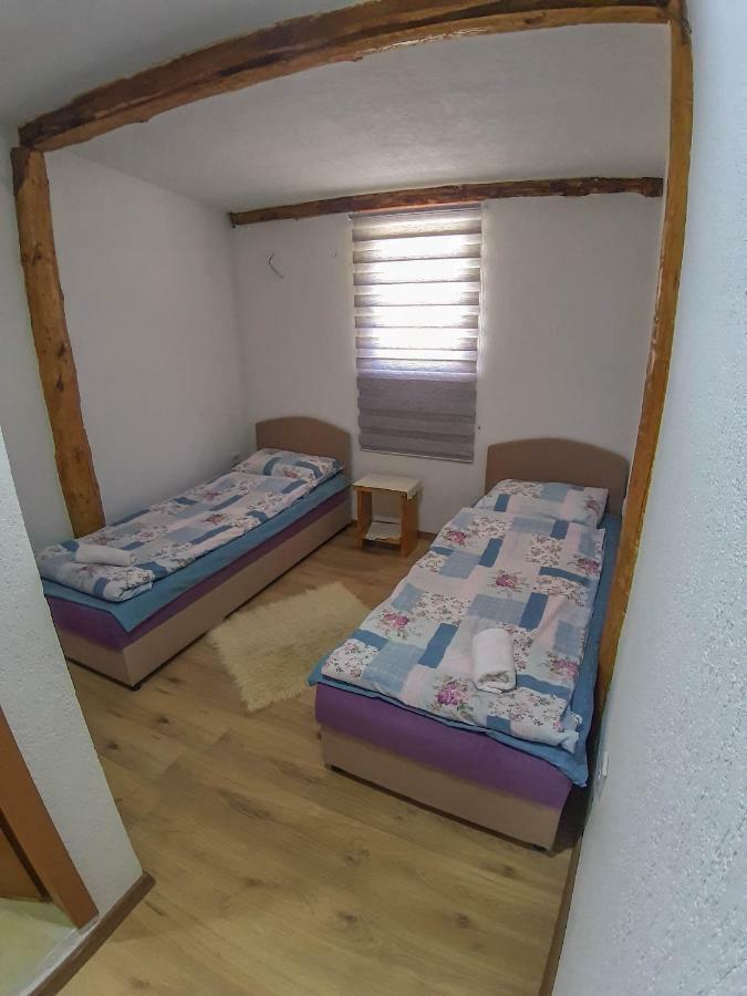 Camp Sutjeska Hotel Tjentiste Kültér fotó