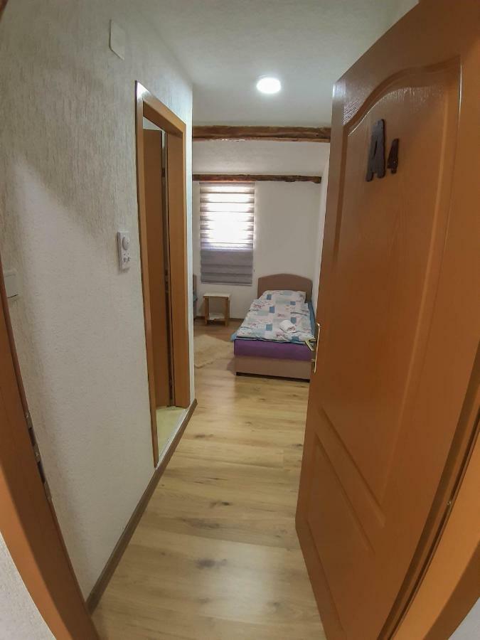 Camp Sutjeska Hotel Tjentiste Kültér fotó