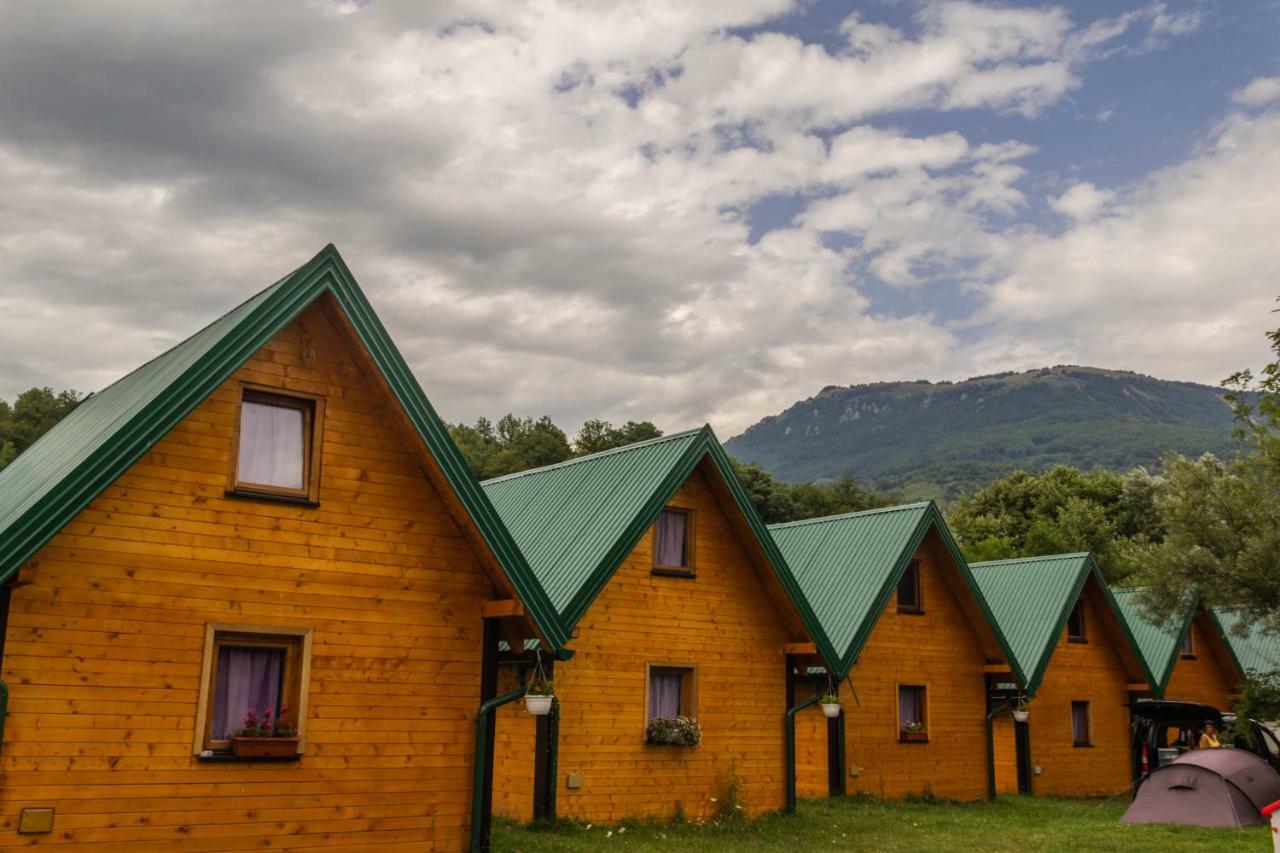 Camp Sutjeska Hotel Tjentiste Kültér fotó